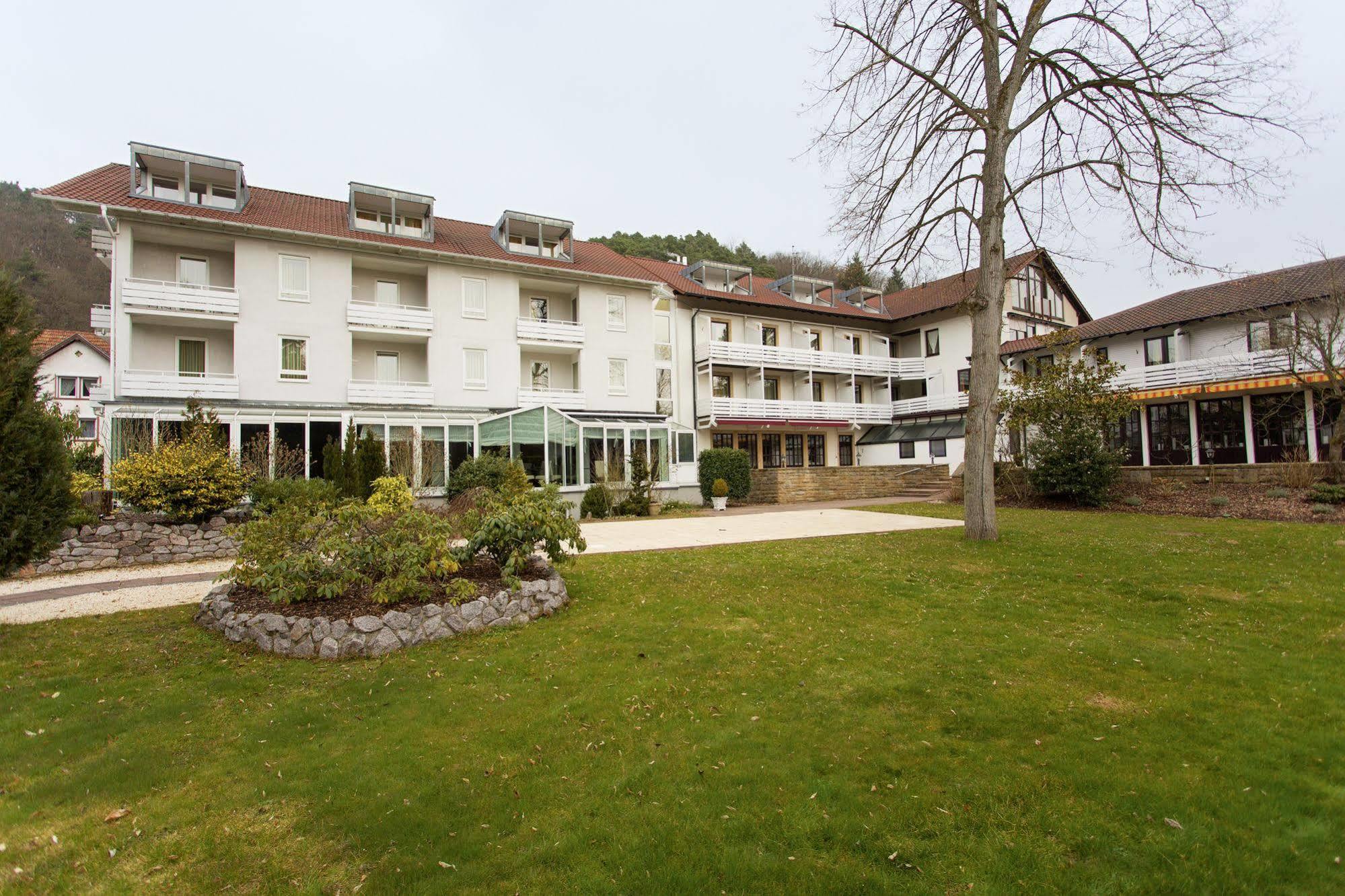 Hotel Kurparkblick Bad Bergzabern Exteriör bild